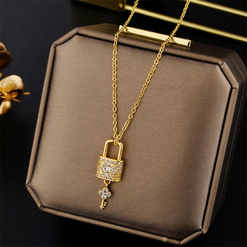 Romanticismo Collana Dorata Donna