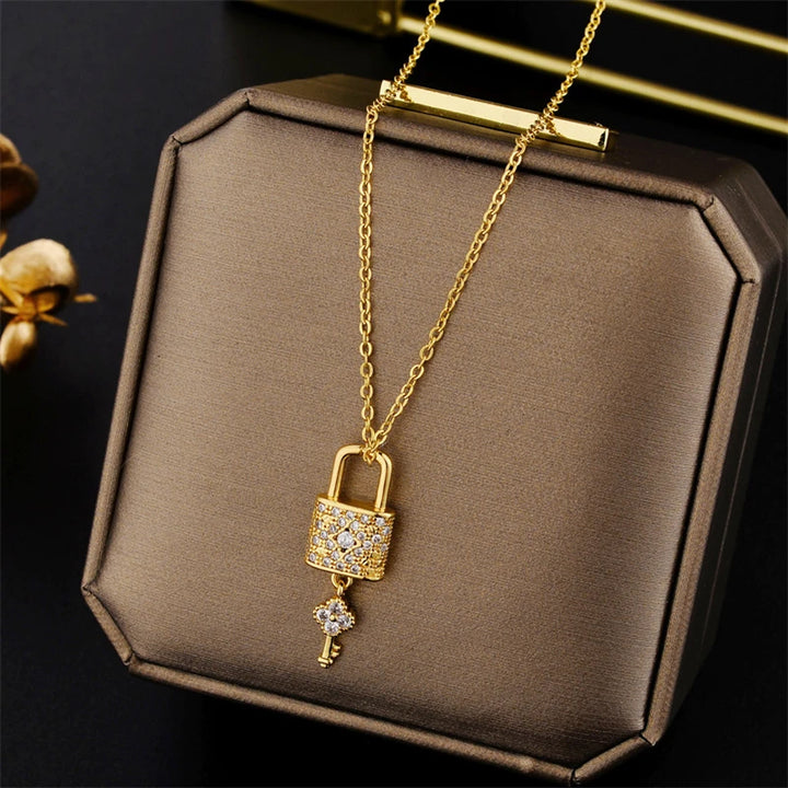 Romanticismo Collana Dorata Donna