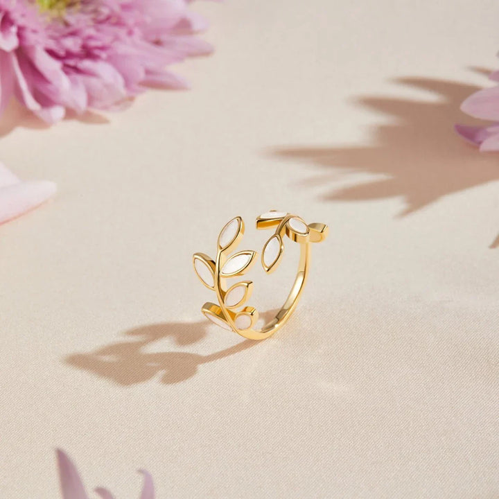 Anello Neraya Foglia Delicata | Oro